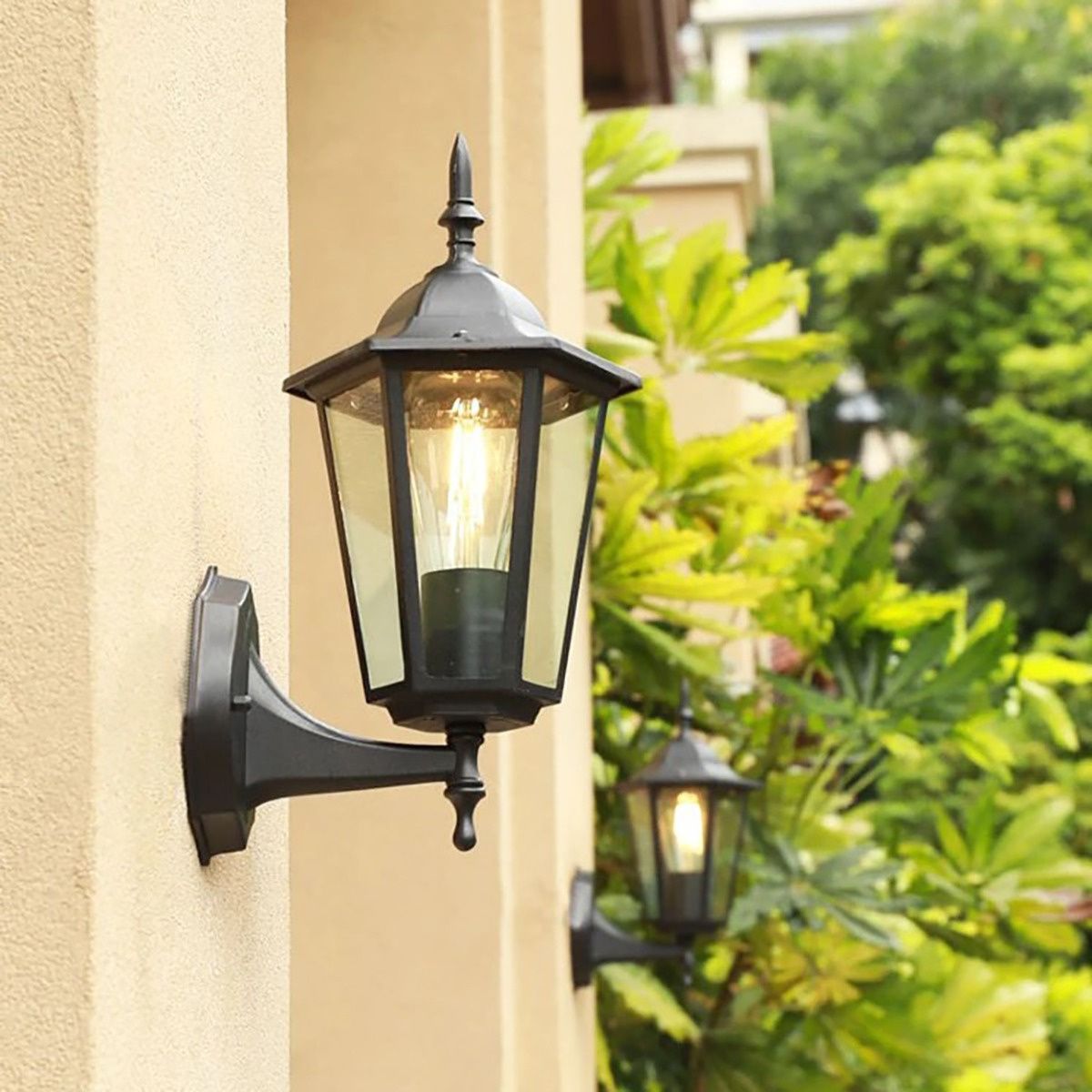 Klassisk udendørs facadelampe – sort, E27 væglanterne