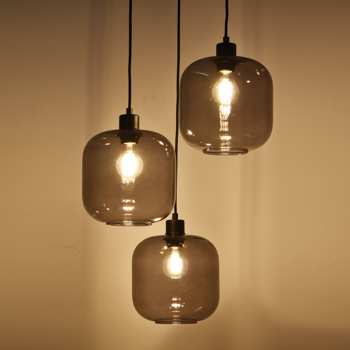 Remco Pendellampe – 3 Lys – Røget Glaskugler