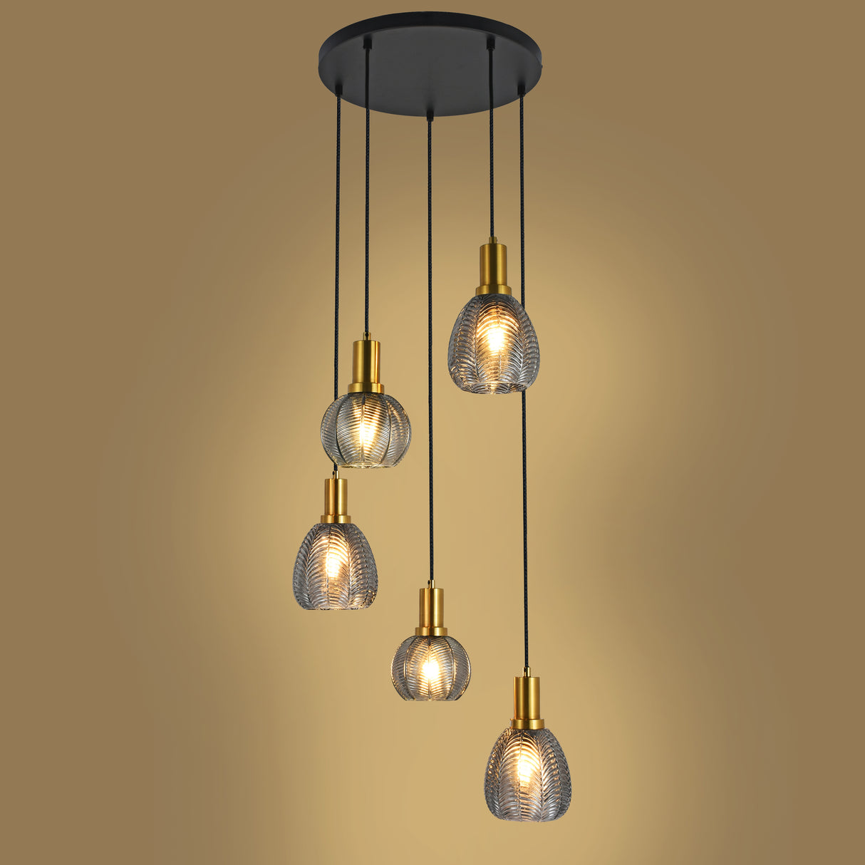 Sanne pendellampe - Sort med røget glas og messing - 5 lyspunkter