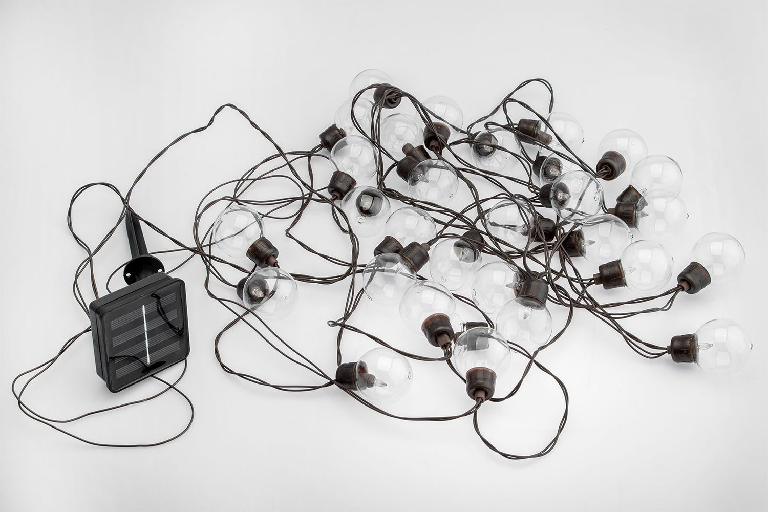 Havegirlande – 30x LED-kugler – 10,6m – Varm hvid 3000K – Vejrbestandig og dekorativ