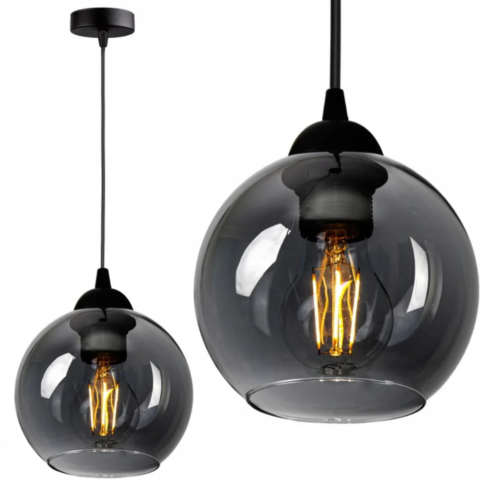 Zwarte hanglamp industrieel met smoke glazen bol voor eettafel