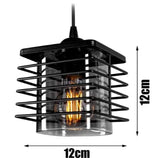 Zwarte hanglamp met 3 glazen kappen industrieel ontwerp