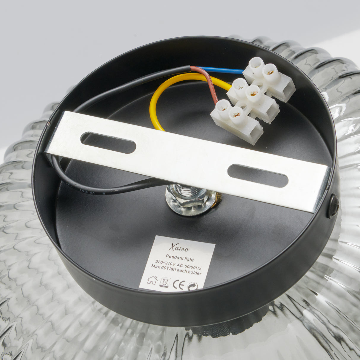 Rund loftlampe i ravfarvet glas - messing